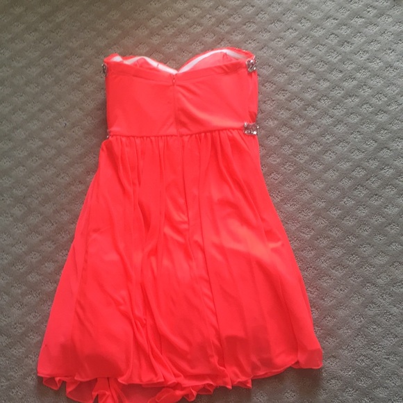 Cute Pink dress - Picture 3 of 3